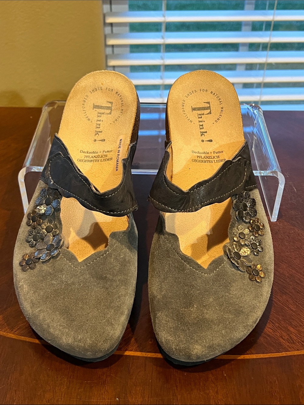 Think! Gray Suede Floral-Accent Slip-On Clogs